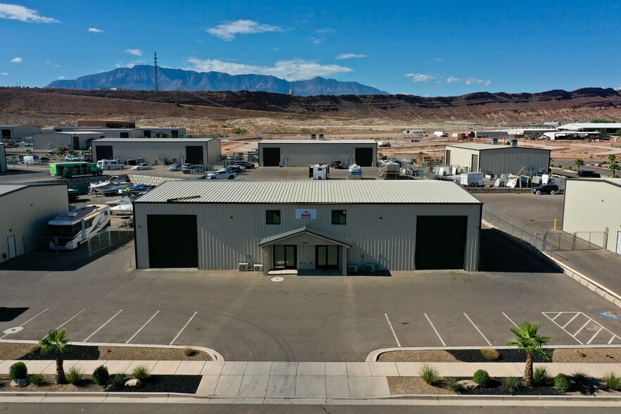 5648 W 800 S, Hurricane, UT for lease - Primary Photo - Image 1 of 2