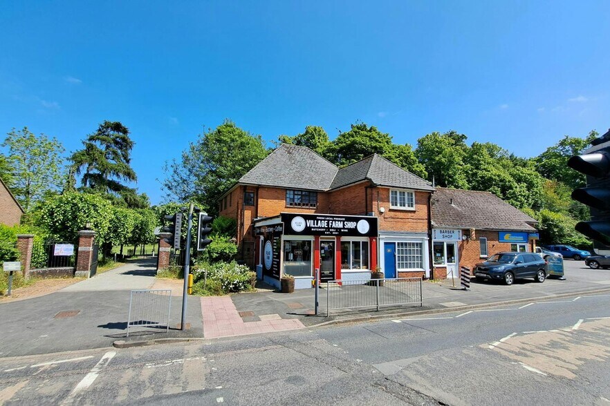 42-42B Hackwood Rd, Basingstoke for lease - Building Photo - Image 2 of 2