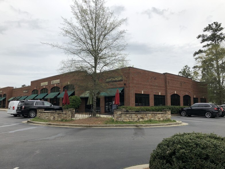 8471 Garvey Dr, Raleigh, NC 27616