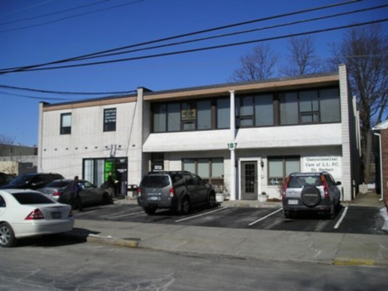 187 Veterans Blvd, Massapequa, NY for sale - Building Photo - Image 1 of 1