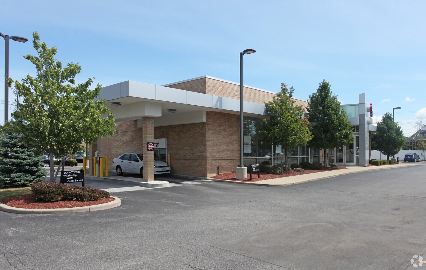 4020 Sheridan Dr, Buffalo, NY 14226