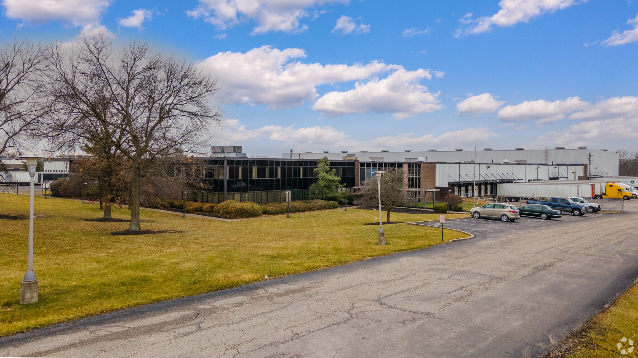 7625 Empire Dr, Florence, KY for sale Primary Photo- Image 1 of 1