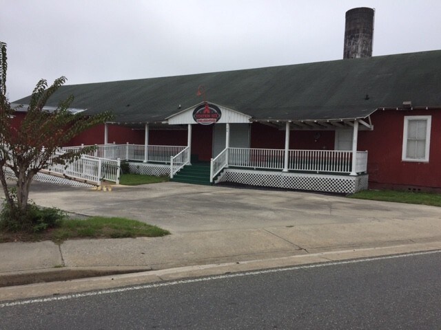 106 W Pine St, Jesup, GA for sale Primary Photo- Image 1 of 1