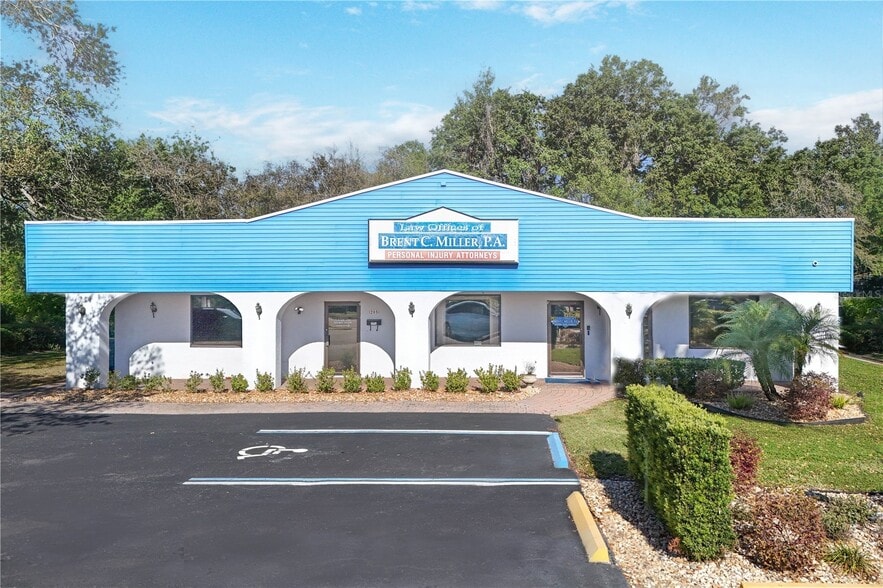 205 E Burleigh Blvd, Tavares, FL for sale - Primary Photo - Image 2 of 35