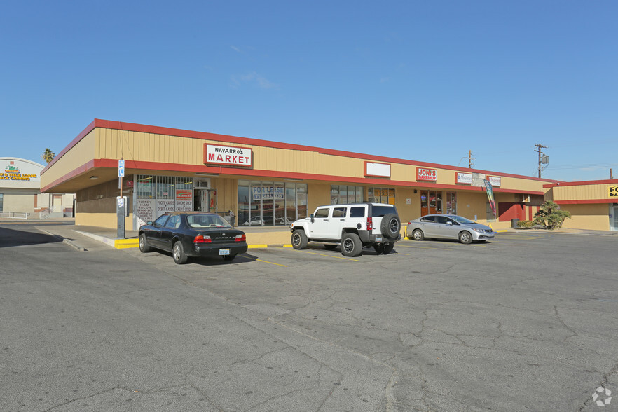 1203-1241 E Charleston Blvd, Las Vegas, NV for lease - Primary Photo - Image 2 of 6