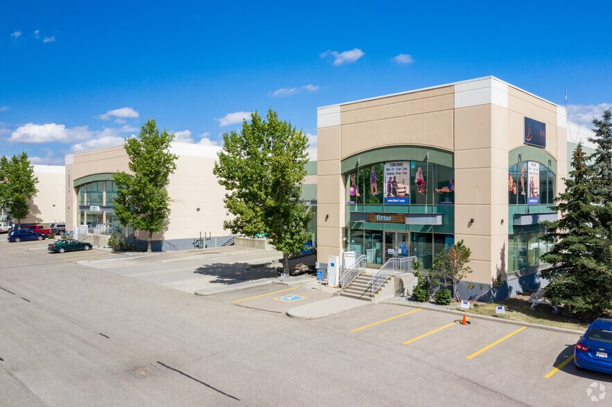 2600 Portland St SE, Calgary, AB for lease - Primary Photo - Image 1 of 3