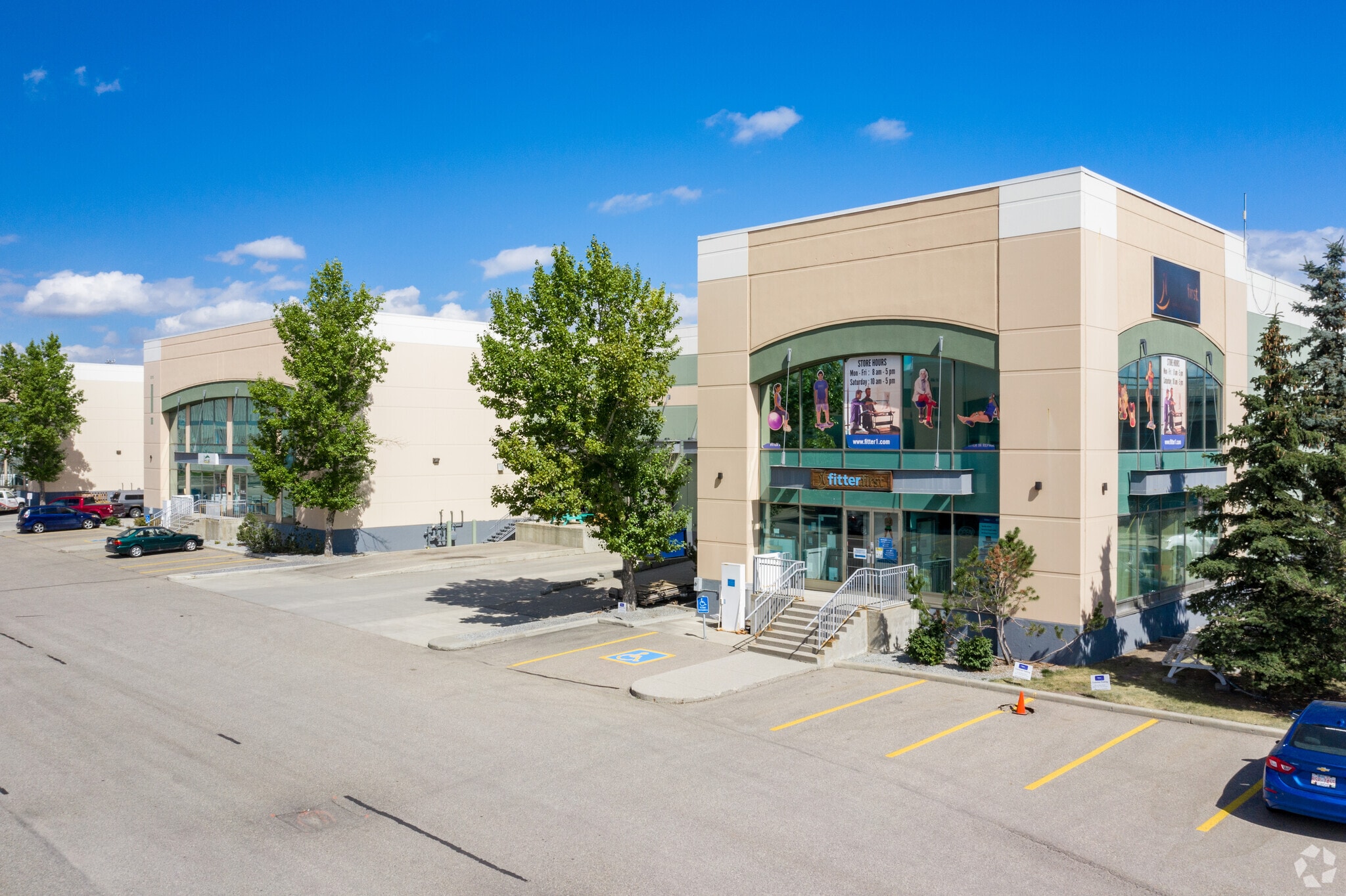 2600 Portland St SE, Calgary, AB for lease Primary Photo- Image 1 of 4