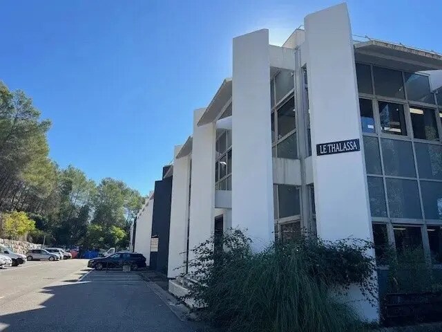 Office in Valbonne for lease - Building Photo - Image 1 of 11