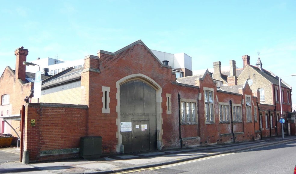 Ashdown Rd, Kingston Upon Thames for lease - Building Photo - Image 2 of 6