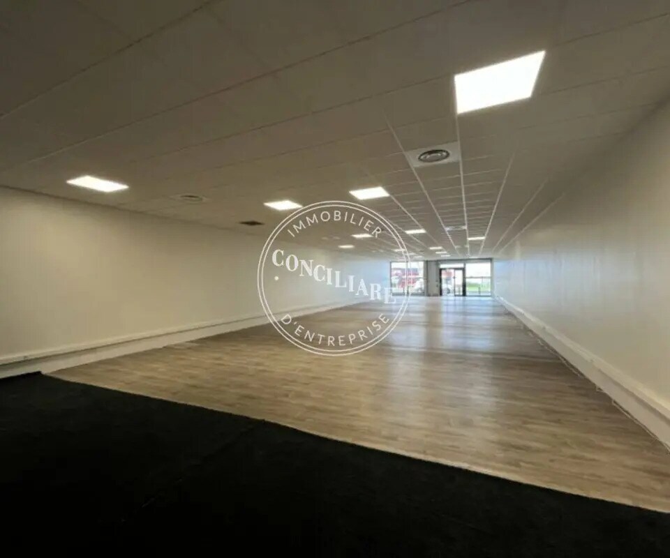 Retail in Balma for lease Interior Photo- Image 1 of 5