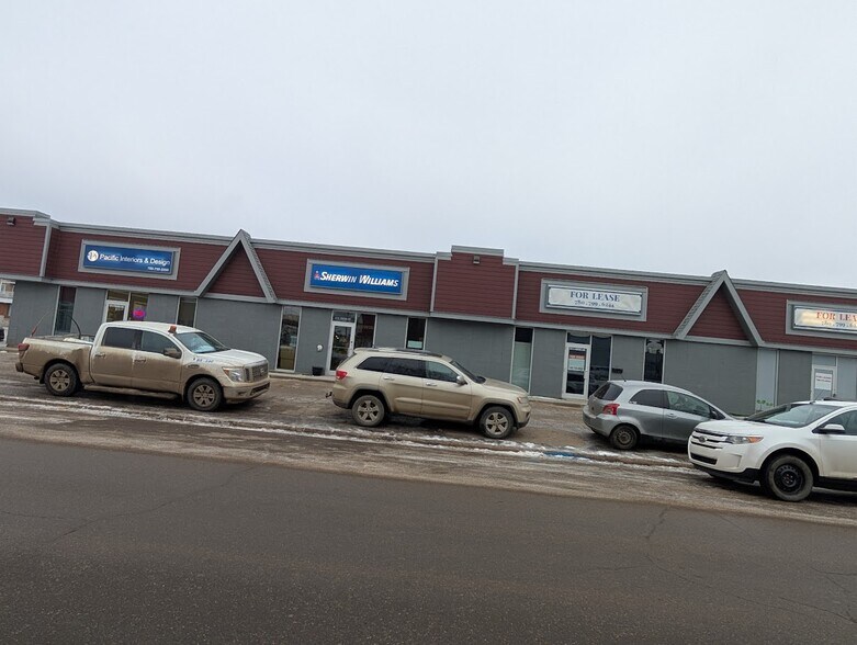 8312-8314 Fraser Av, Fort McMurray, AB for lease - Building Photo - Image 1 of 14