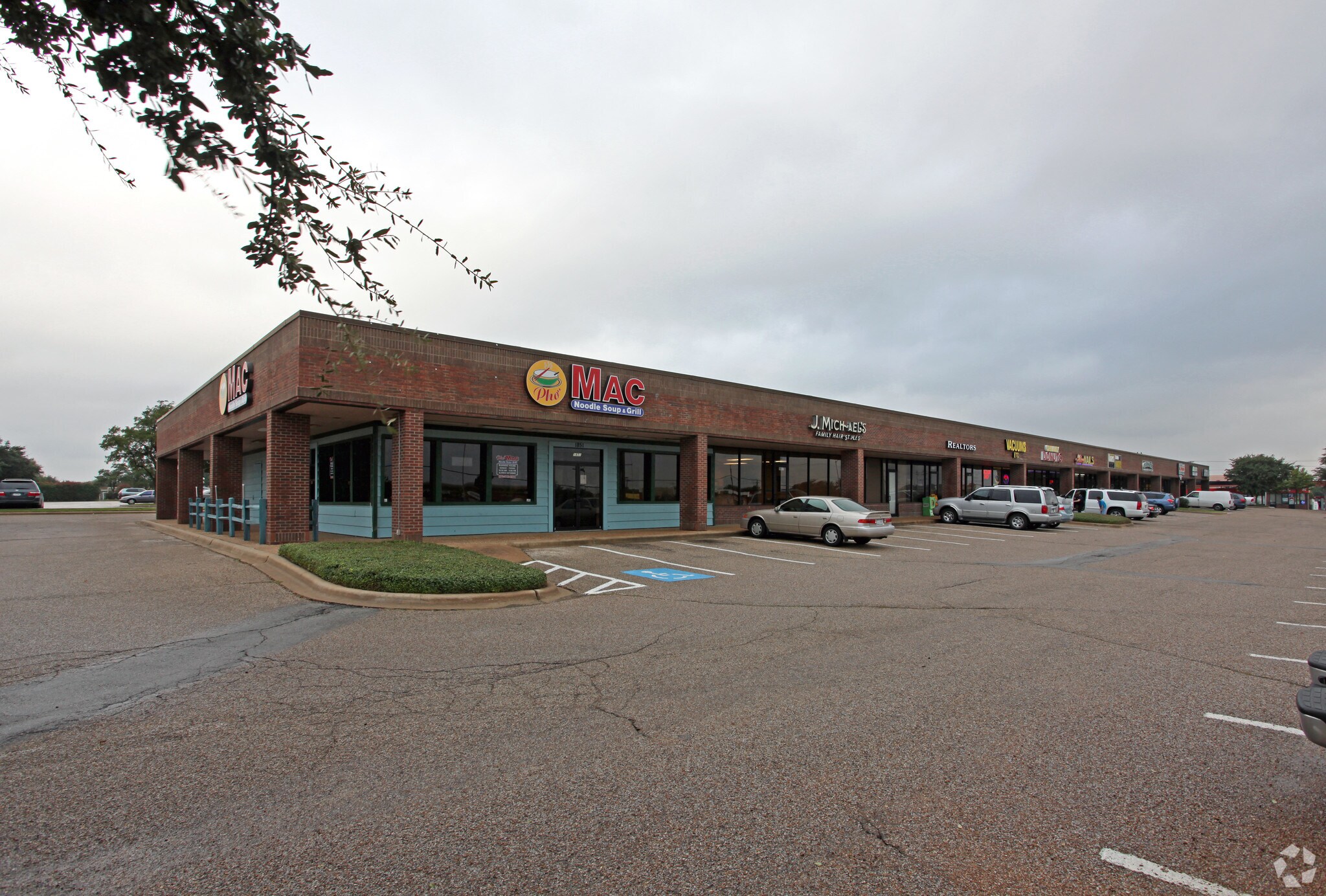 1851-1899 N Plano Rd, Richardson, TX for lease Primary Photo- Image 1 of 3
