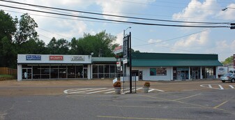 425 W Main St, Senatobia MS - Retail Space