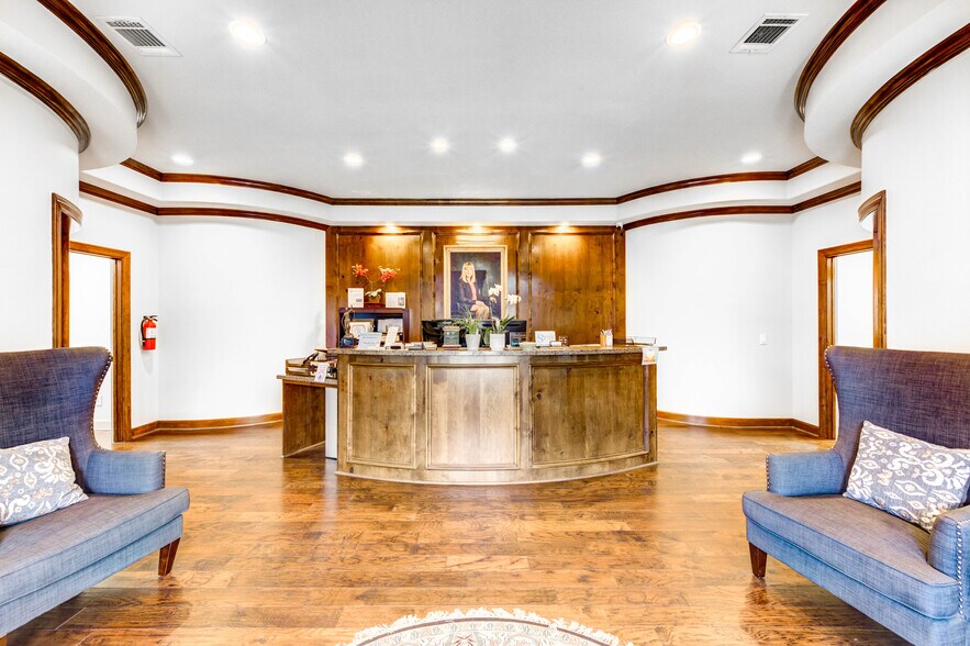 21815 Oak Park Trails Dr, Katy, TX for sale - Interior Photo - Image 3 of 29