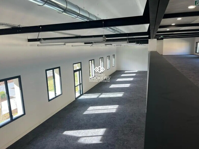 Office in Vénissieux for sale - Interior Photo - Image 3 of 6