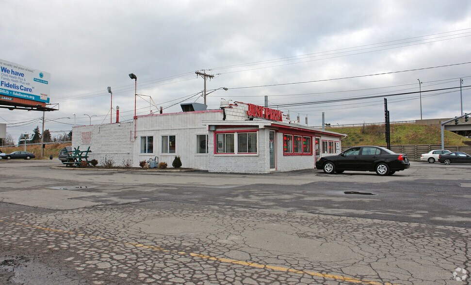 3252 Harlem Rd, Cheektowaga, NY for sale - Primary Photo - Image 1 of 1