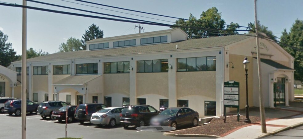 400 E King St, Malvern, PA for lease - Building Photo - Image 3 of 9