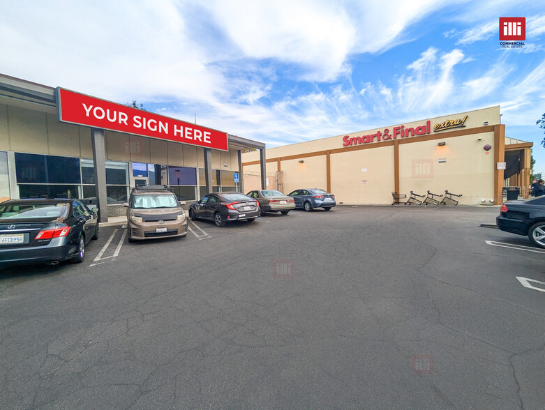 6535-6585 Foothill Blvd, Tujunga, CA for lease - Building Photo - Image 2 of 7