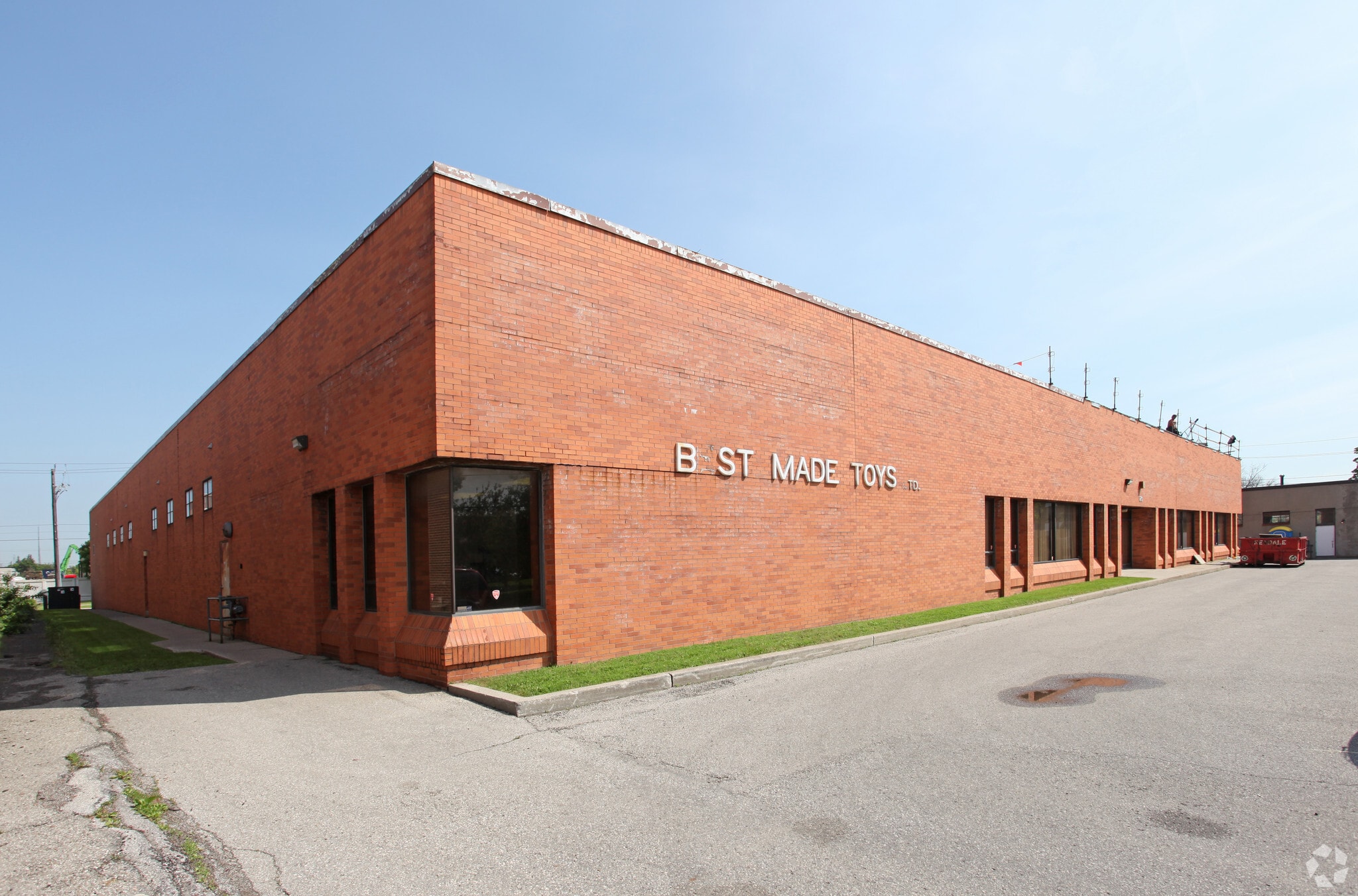 120 St Regis Cres, Toronto, ON for sale Primary Photo- Image 1 of 1