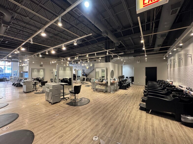 1133-1141 W Armitage Ave, Chicago, IL for lease - Interior Photo - Image 2 of 5