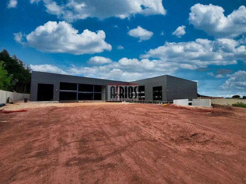 Industrial in Ollioules for lease - Building Photo - Image 1 of 14