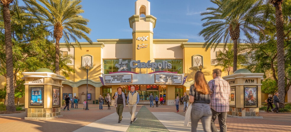 25 Main St, Vista, CA for lease - Building Photo - Image 2 of 7