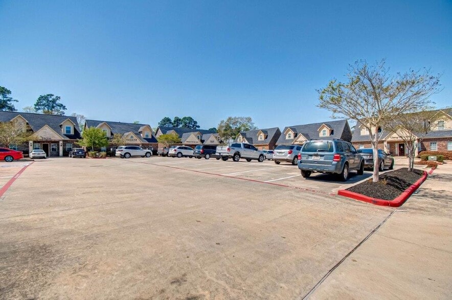 303 Longmire Rd, Conroe, TX 77304 Building 7