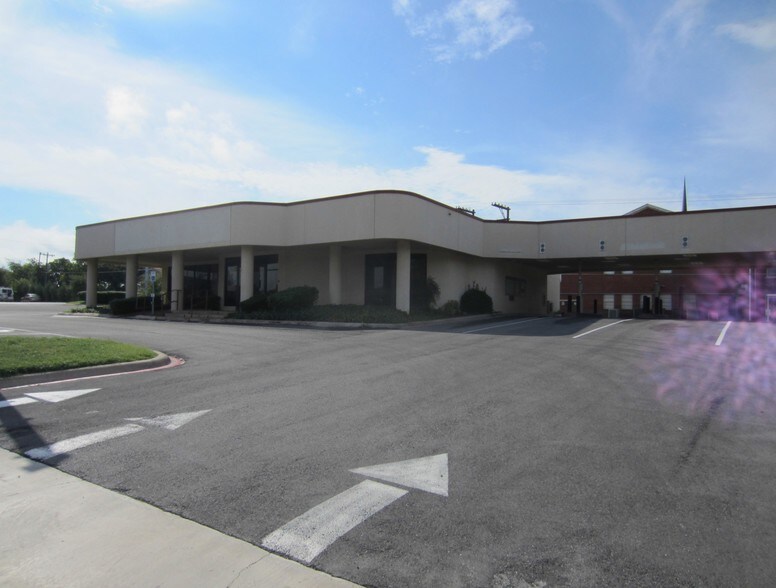 1210 Halsell St, Bridgeport, TX for sale - Primary Photo - Image 1 of 1