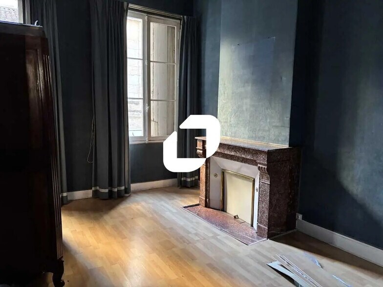 Office in Bordeaux for lease - Interior Photo - Image 3 of 7