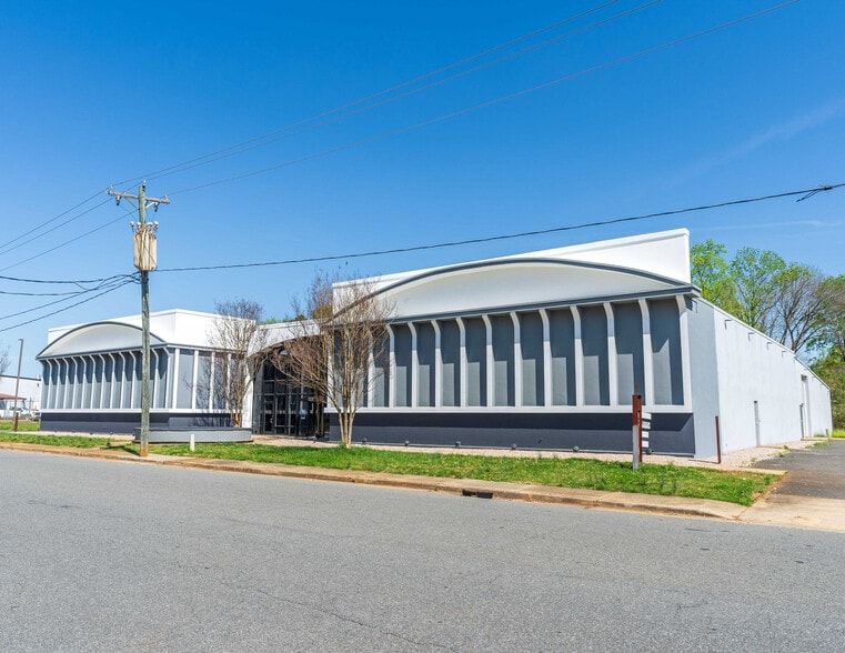 2719 Westport Rd, Charlotte, NC for lease - Building Photo - Image 1 of 13