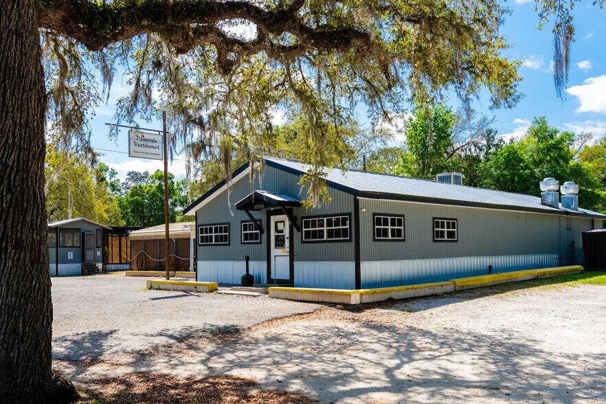 29250 Lake Lindsey Rd, Nobleton, FL for sale - Building Photo - Image 1 of 1