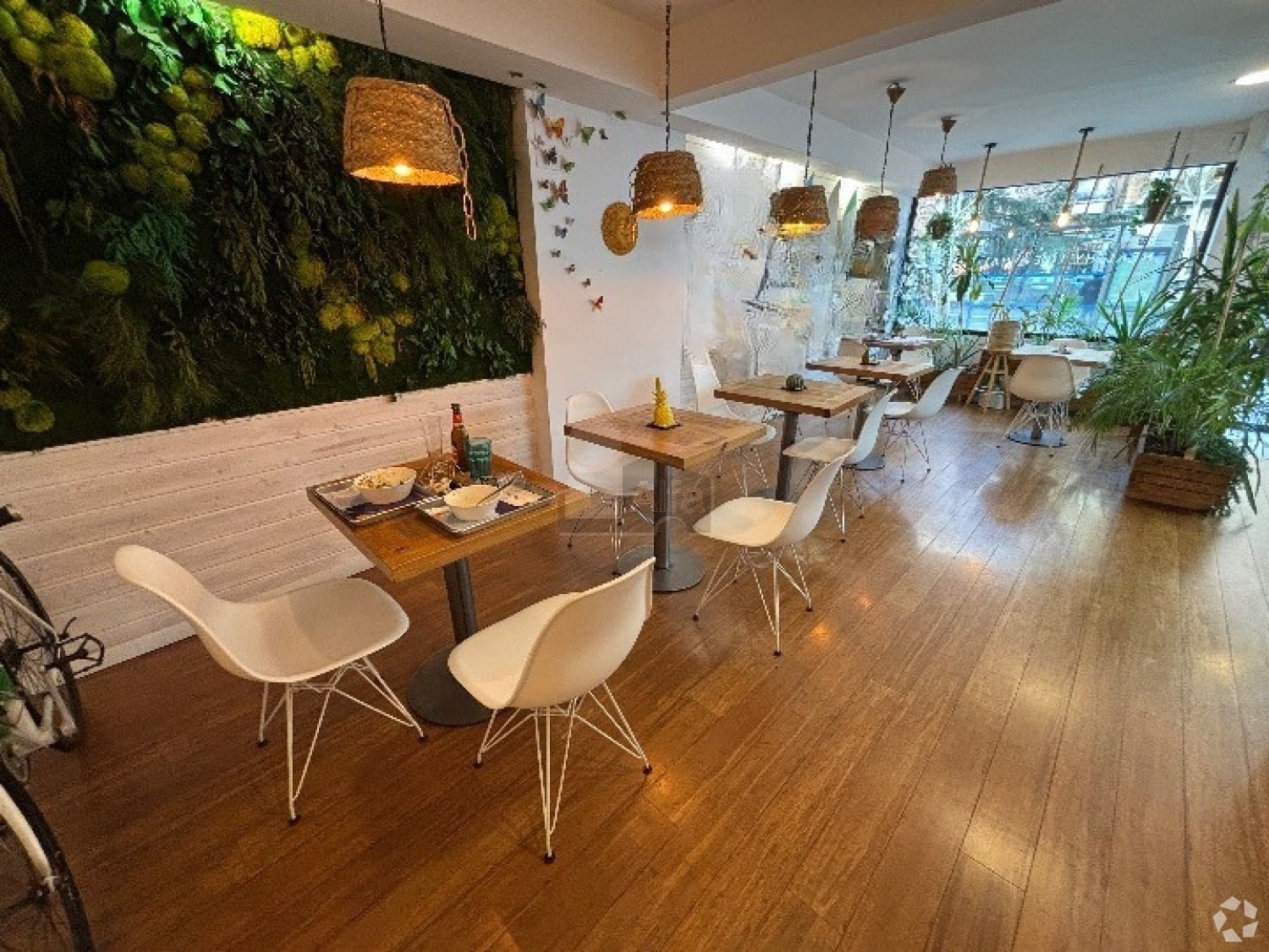 Retail in Madrid, Madrid for lease Interior Photo- Image 1 of 5