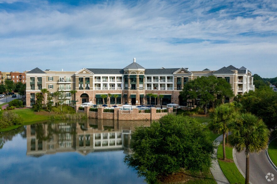 211 River Landing Dr, Daniel Island, SC 29492