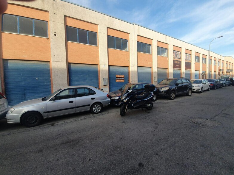 Retail in SEVILLA for sale - Building Photo - Image 3 of 11