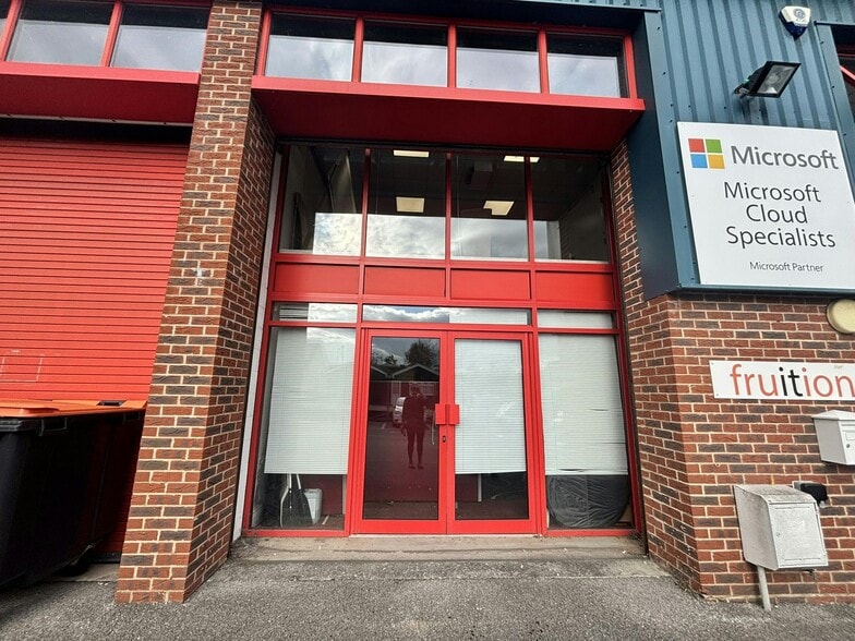 Claylands Rd, Bishops Waltham for lease - Building Photo - Image 2 of 16