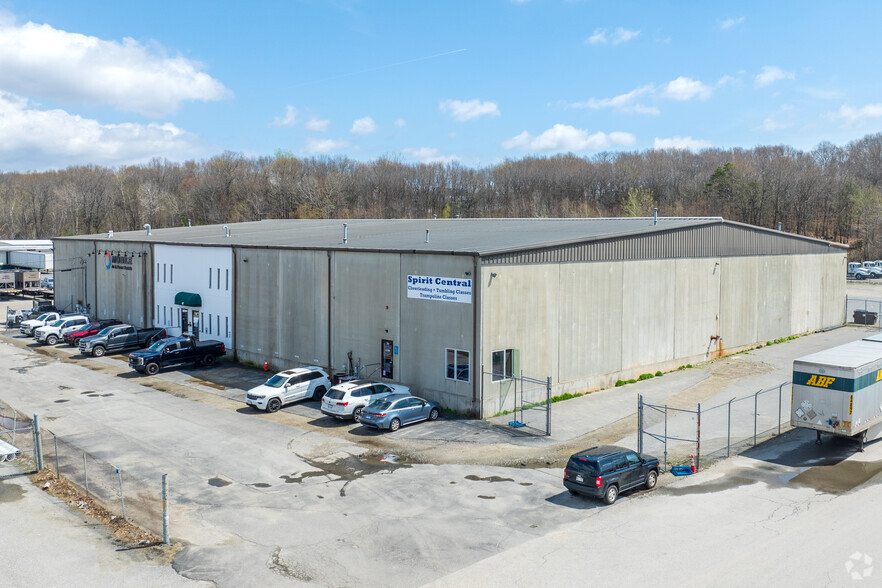 47 Southwest Cutoff, Worcester, MA for sale - Primary Photo - Image 1 of 1
