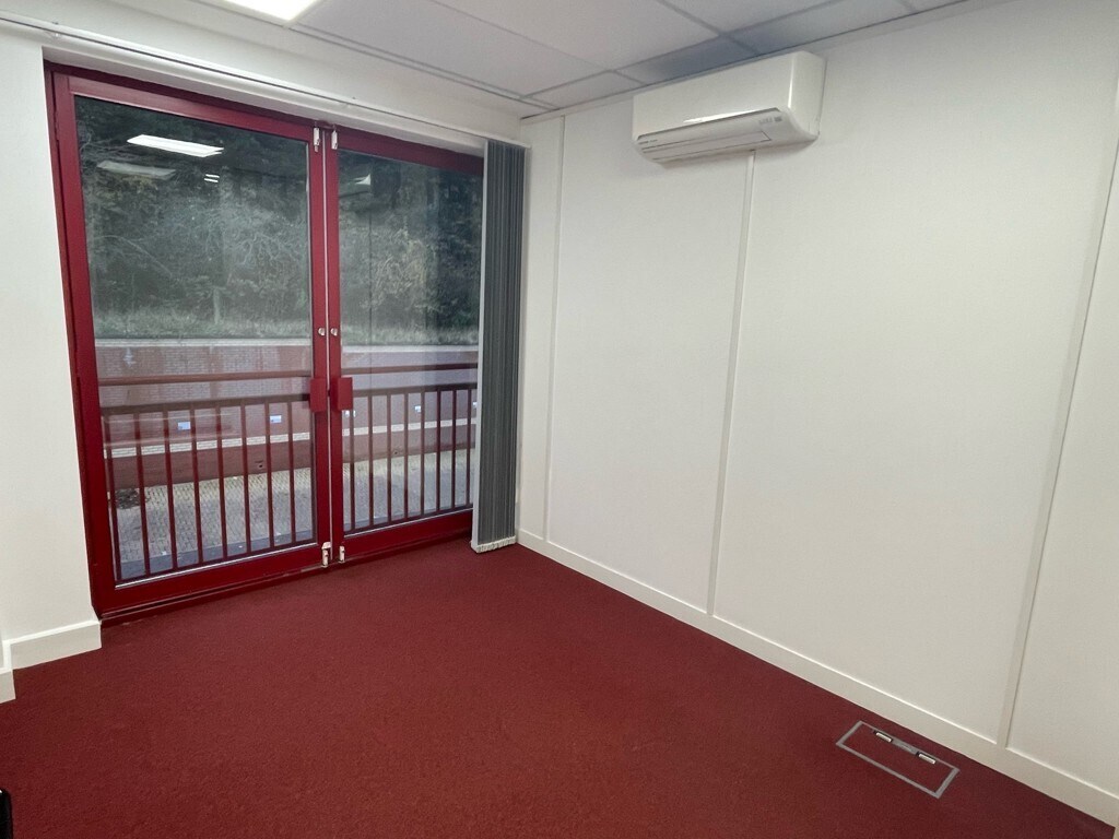 Boundary Rd, High Wycombe for lease Interior Photo- Image 1 of 6