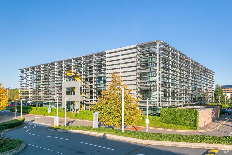 2 Maylands Av, Hemel Hempstead for sale - Primary Photo - Image 1 of 1