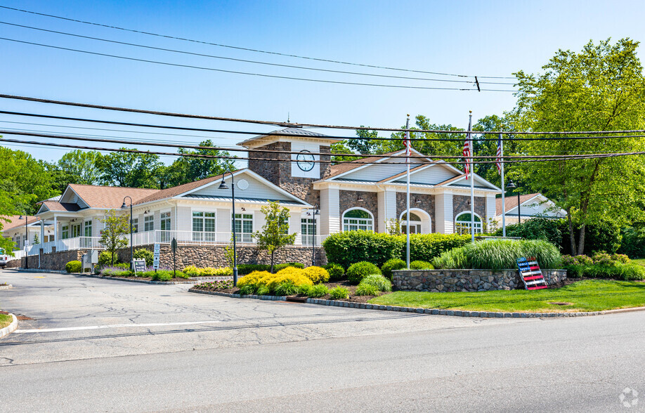 330 Changebridge Rd, Montville, NJ for lease - Building Photo - Image 1 of 8