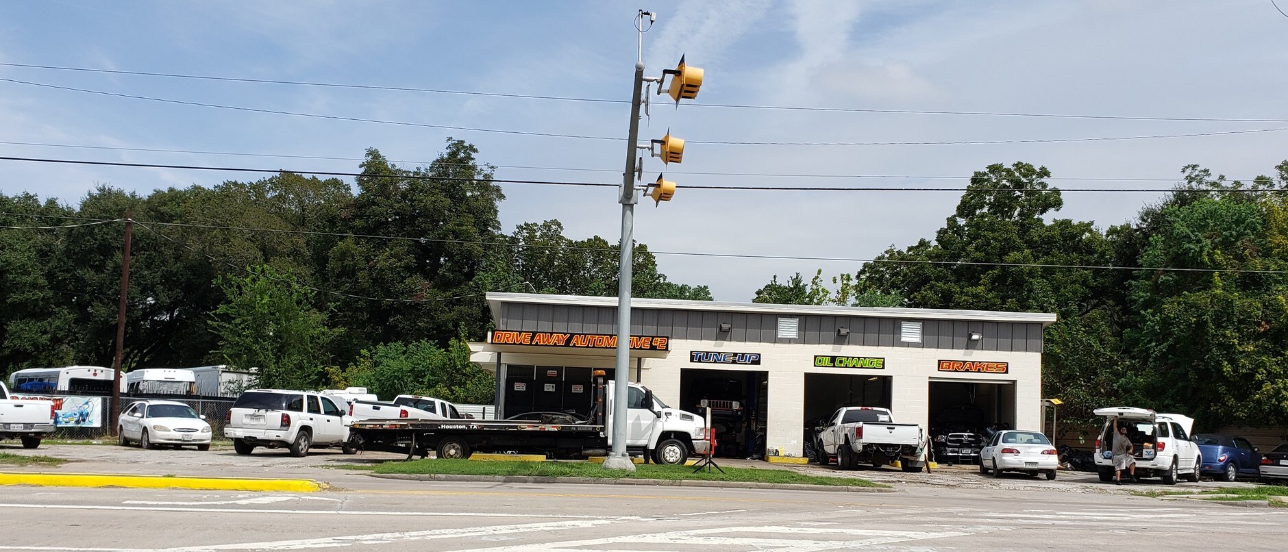 8050 W Montgomery Rd, Houston, TX 77088