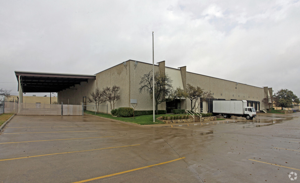 609 107th St, Arlington, TX for lease - Building Photo - Image 1 of 8