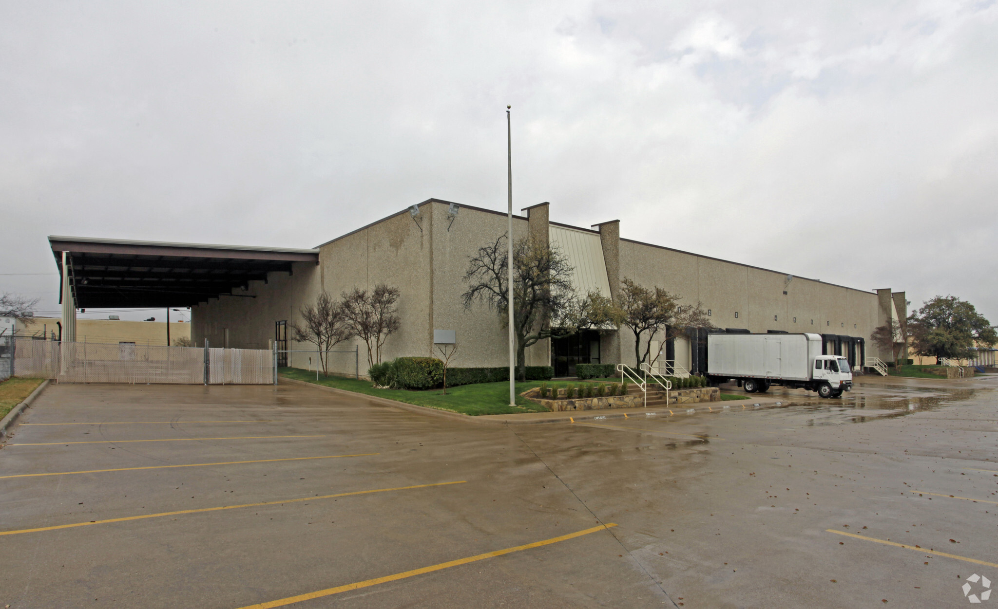 609 107th St, Arlington, TX for lease Building Photo- Image 1 of 9