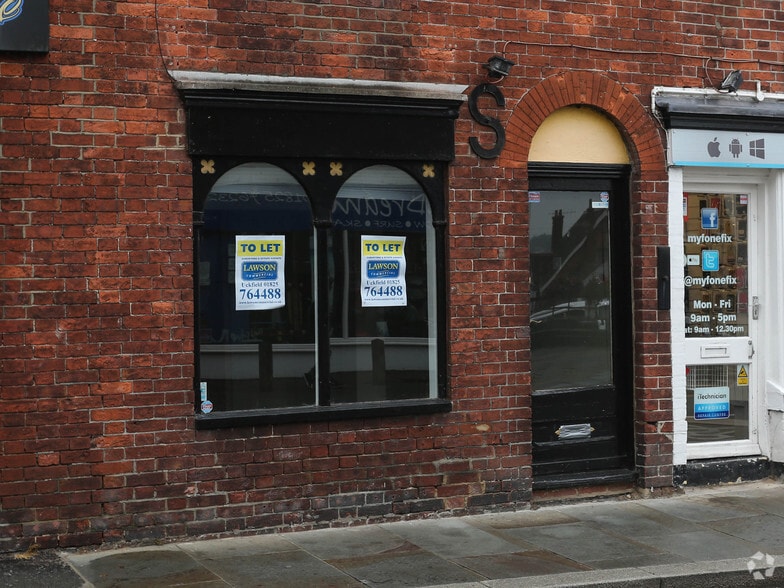 2-2A Church St, Uckfield for lease - Building Photo - Image 2 of 2