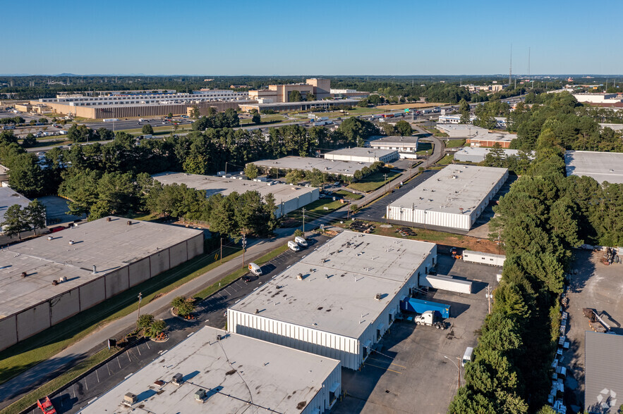 6438-6452 Warren Dr, Norcross, GA for lease - Aerial - Image 2 of 4