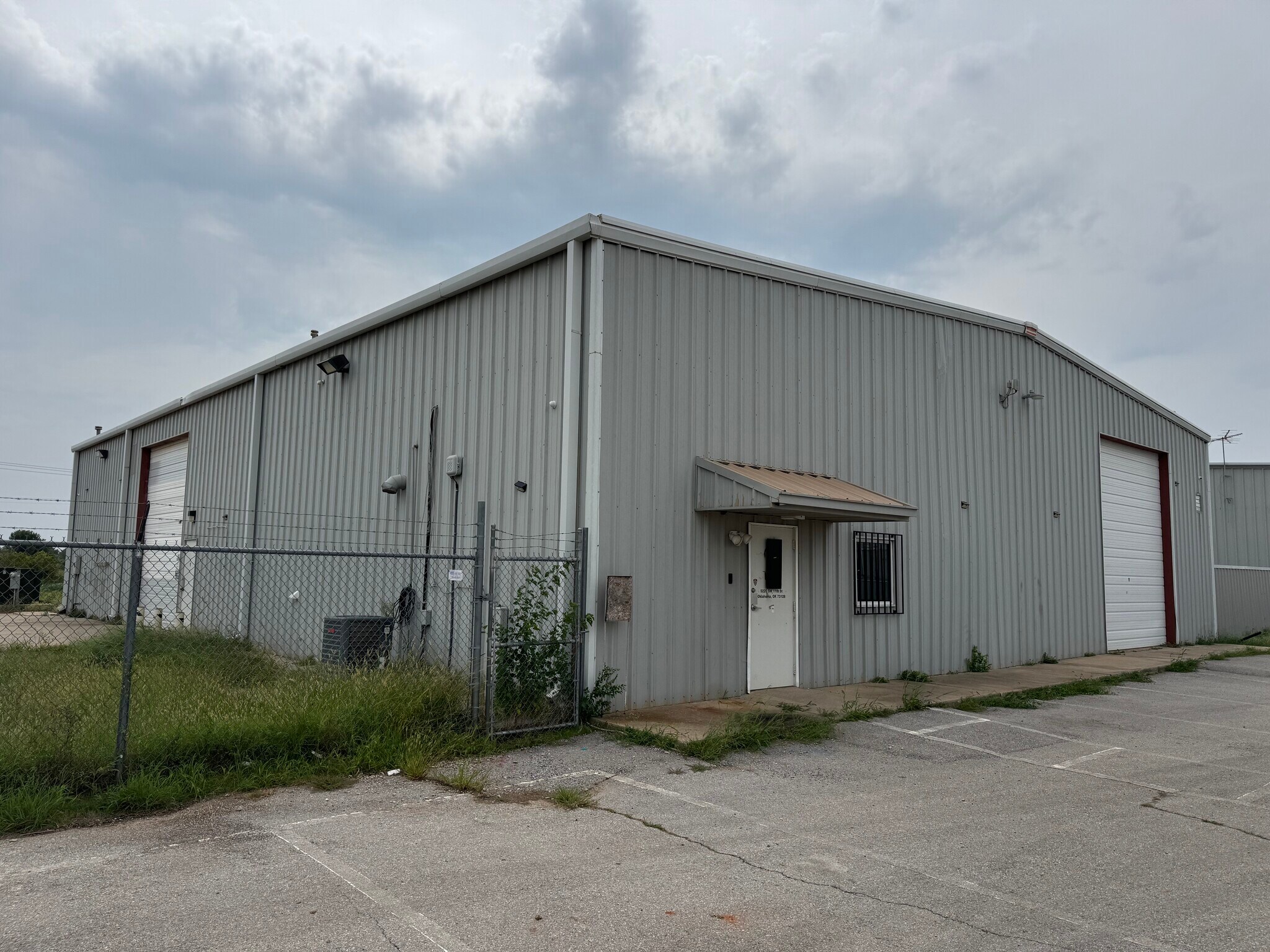 5220 SW 11th St, Oklahoma City, OK for lease Building Photo- Image 1 of 7