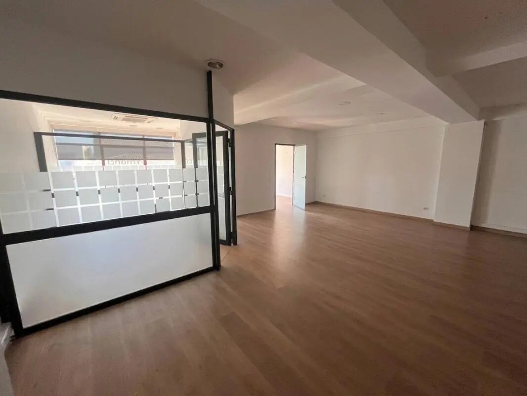 Office in Ollioules for sale Building Photo- Image 1 of 10