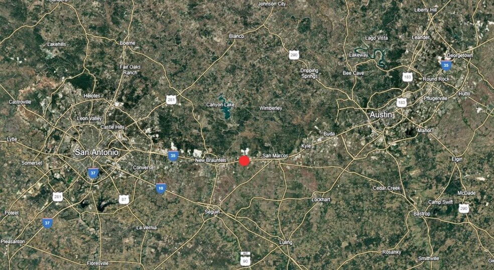 7974 Old Bastrop Rd, New Braunfels, TX for sale - Building Photo - Image 3 of 4