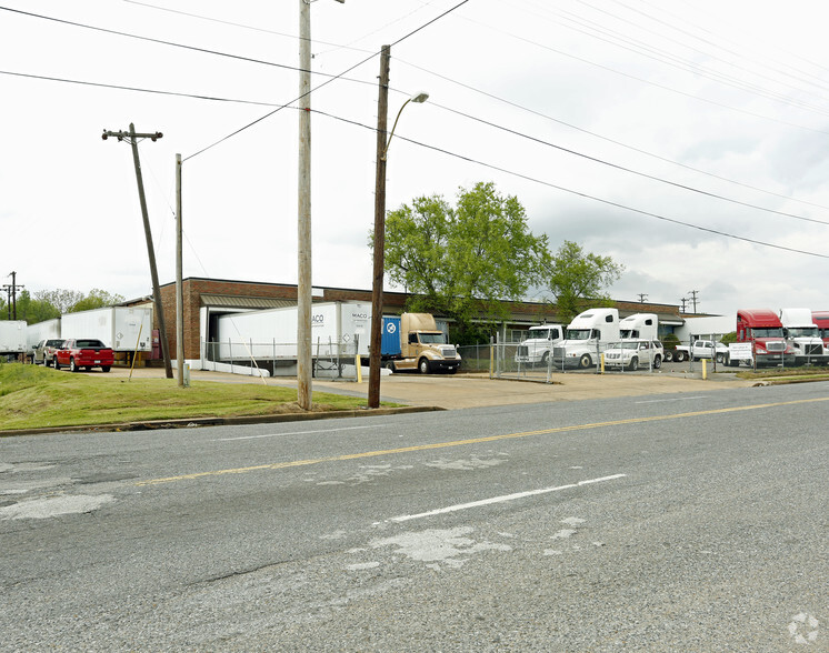 2021 Latham St, Memphis, TN for sale - Building Photo - Image 3 of 3