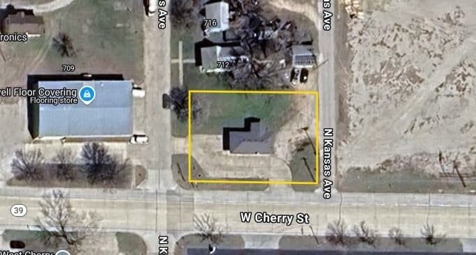 630 W Cherry St, Chanute, KS for sale - Aerial - Image 3 of 18