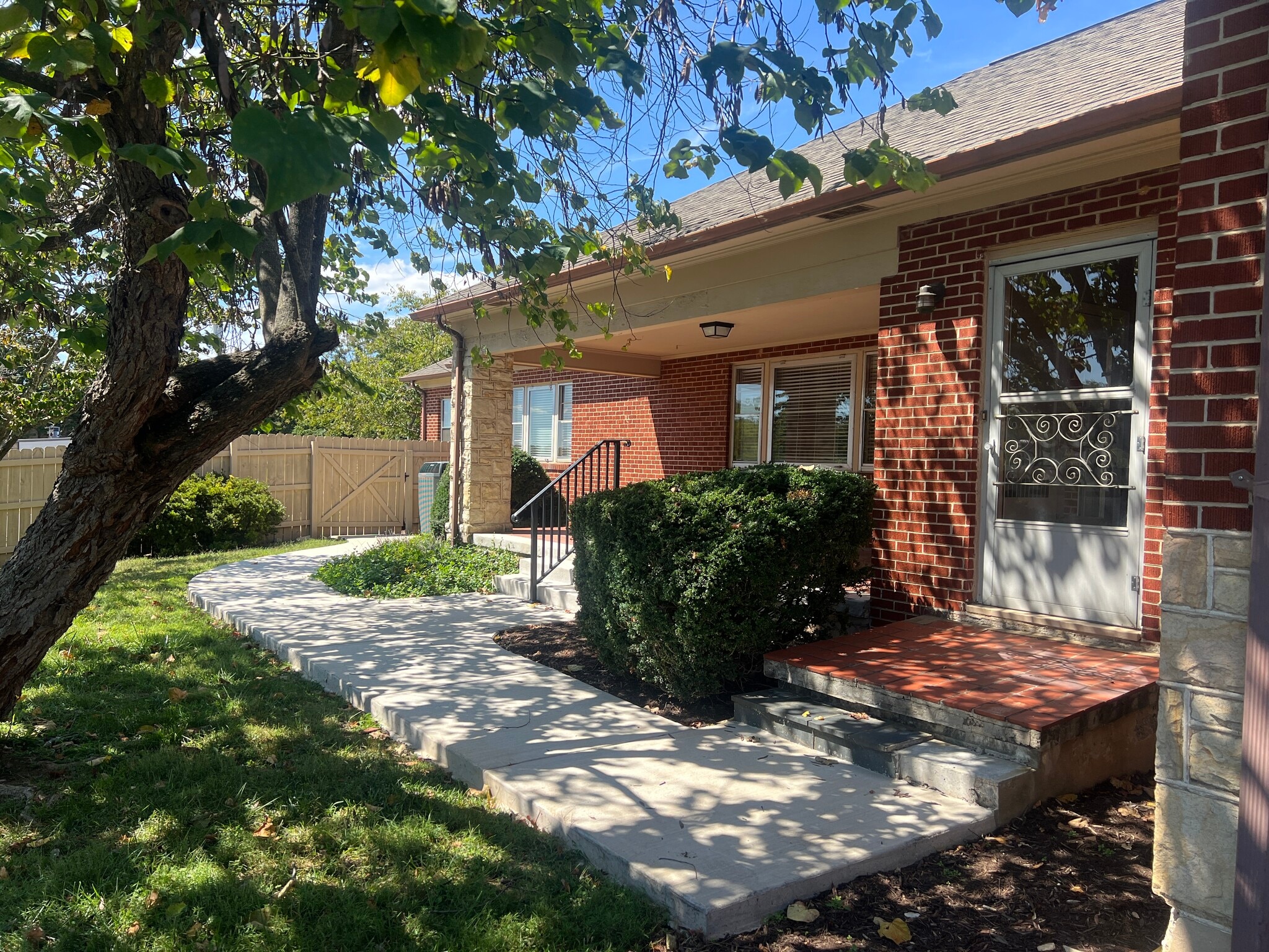 1524 Patrick Rd NE, Roanoke, VA for lease Interior Photo- Image 1 of 4